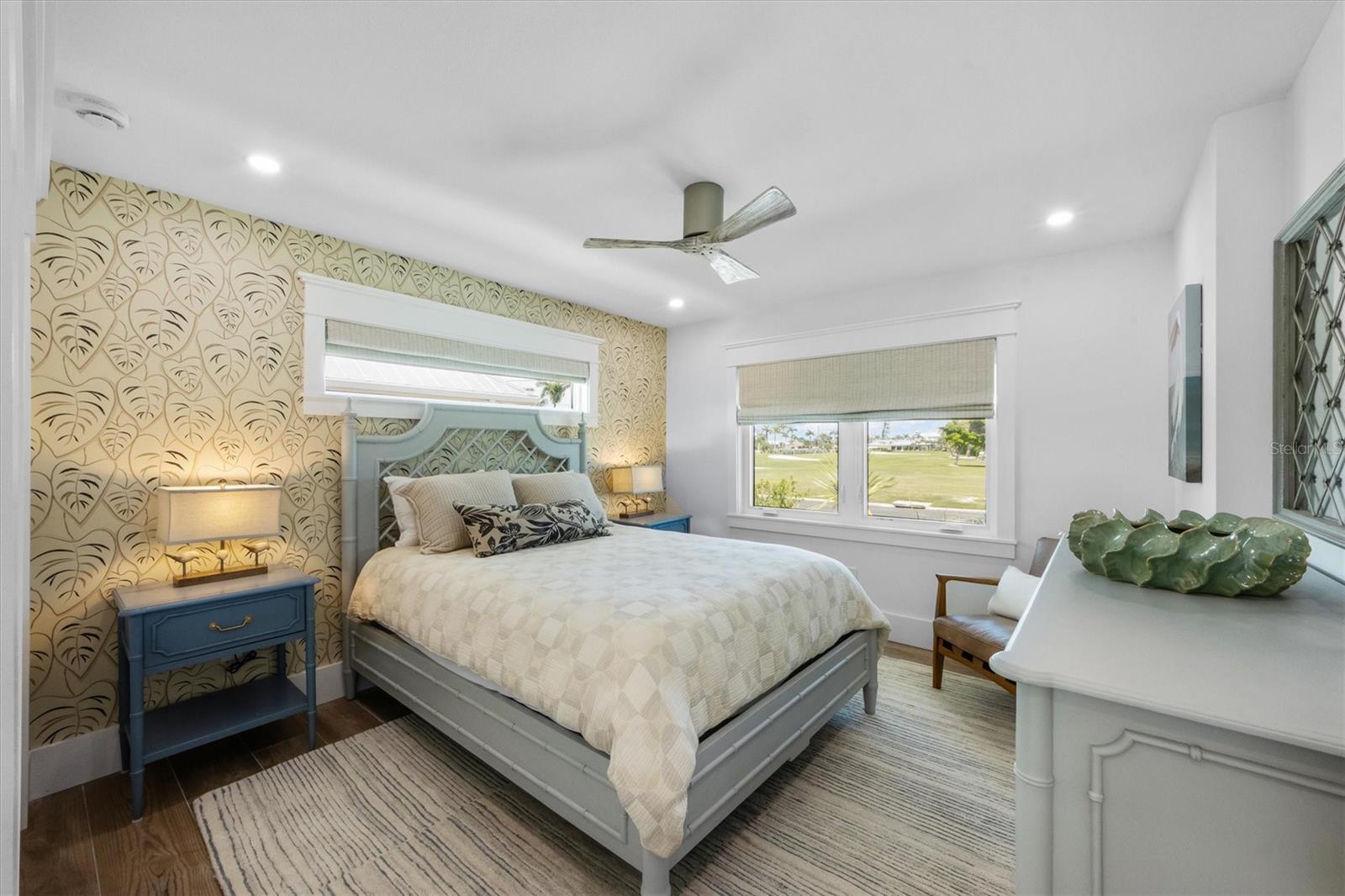 Image 21 of 45 For 605 Ivanhoe Lane