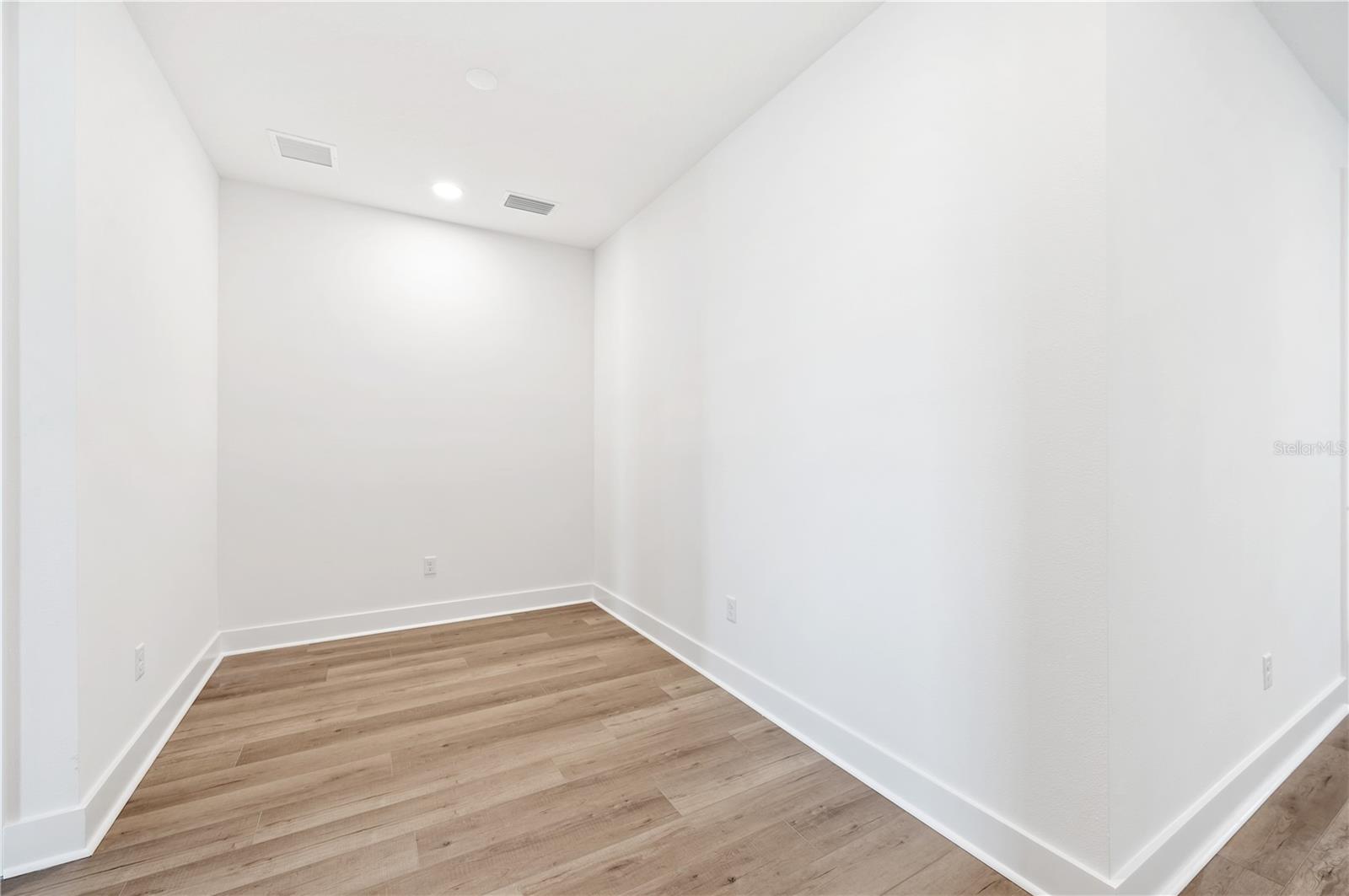 Image 30 of 41 For 9992 Key Haven Road