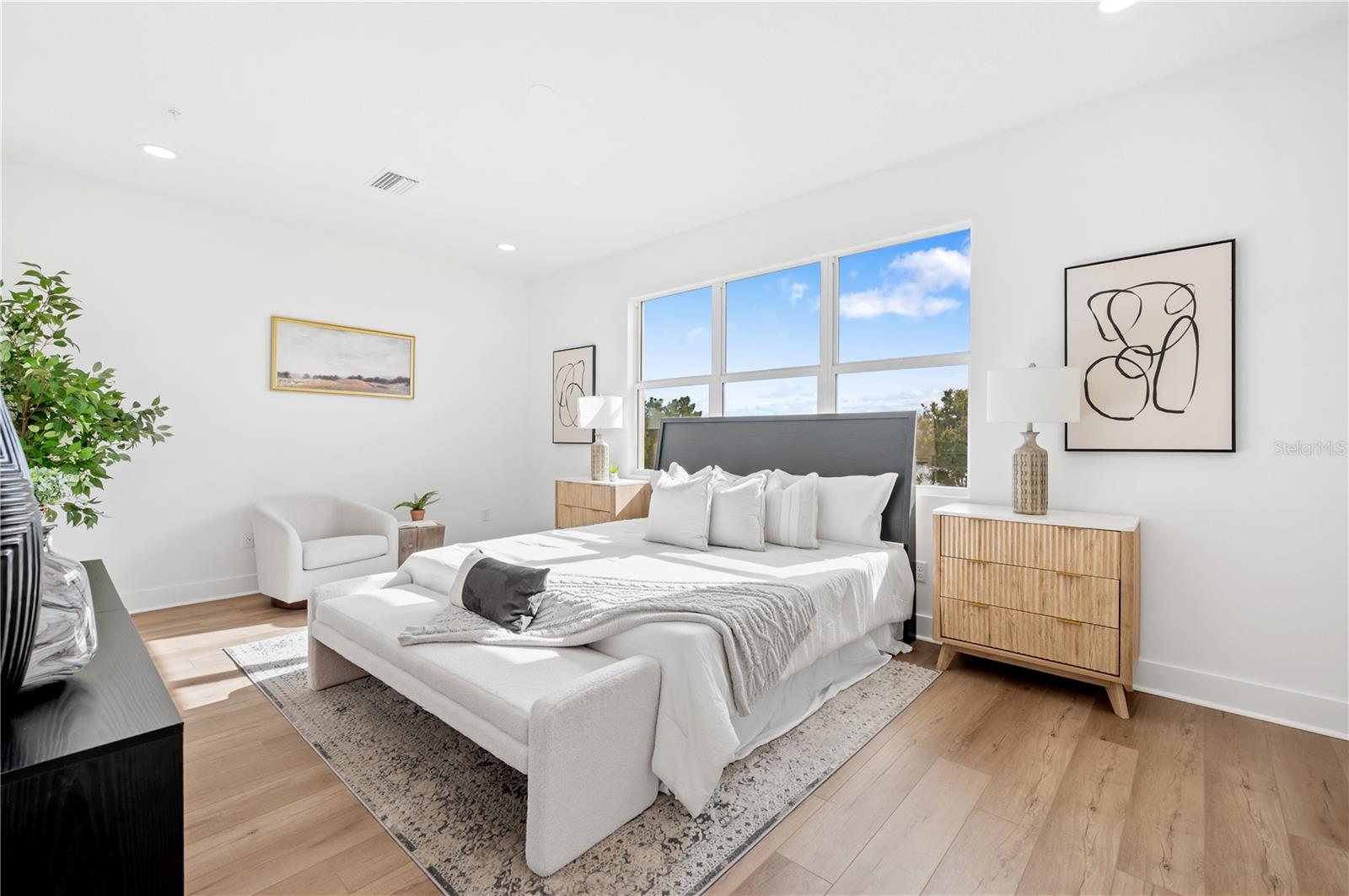 Image 31 of 41 For 9992 Key Haven Road