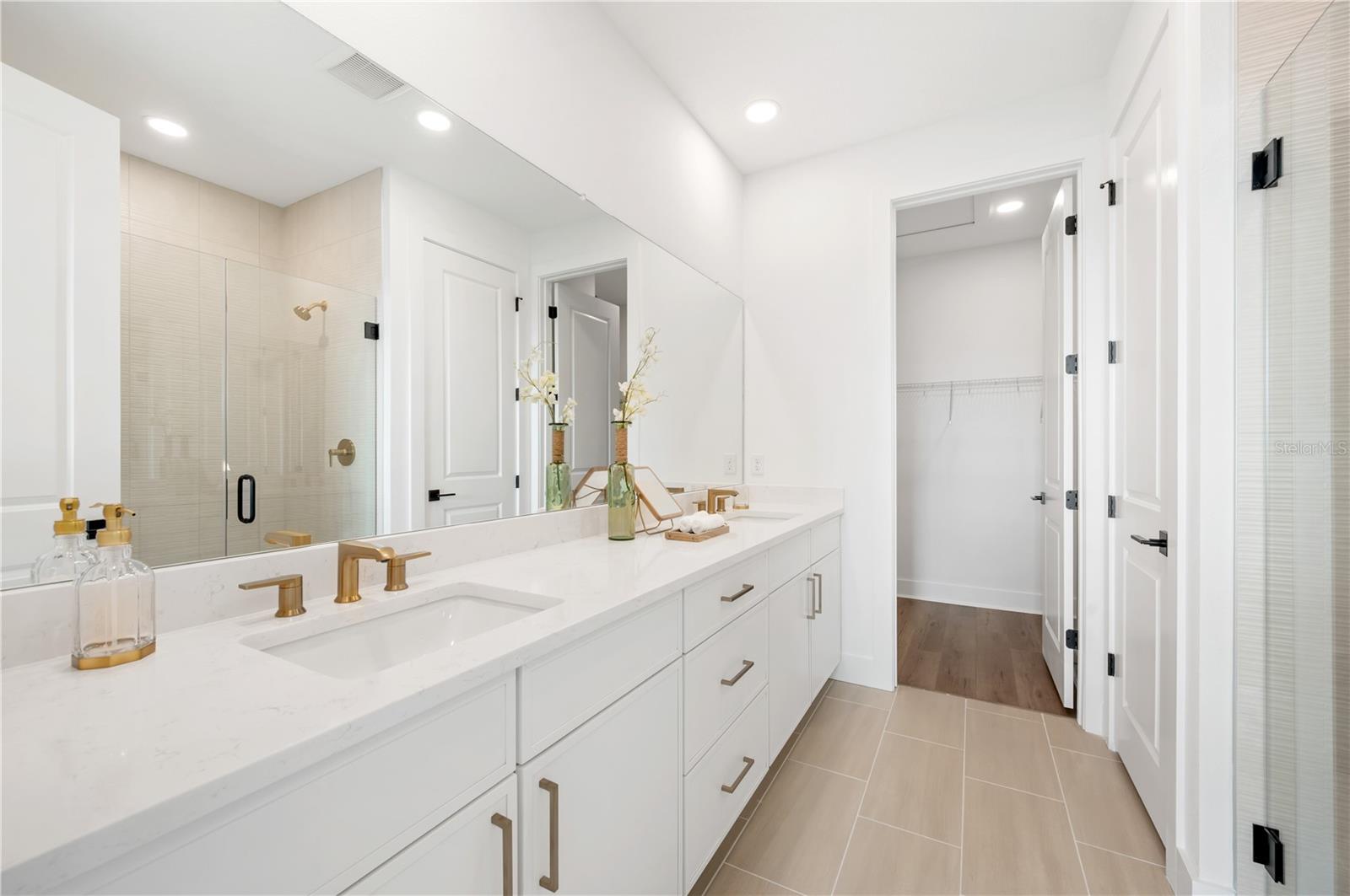 Image 33 of 41 For 9992 Key Haven Road