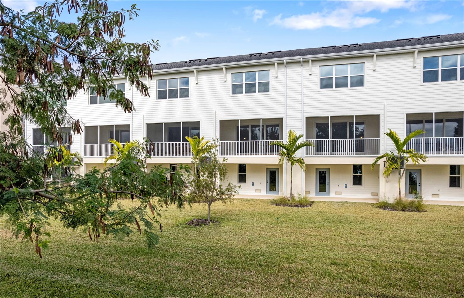 Image 39 of 41 For 9992 Key Haven Road