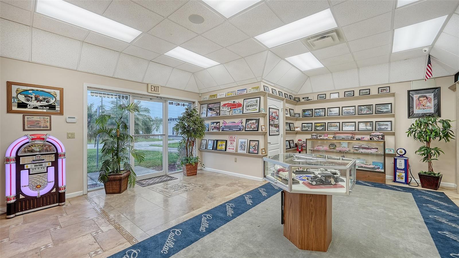 Image 37 of 74 For 2111 Whitfield Park Drive