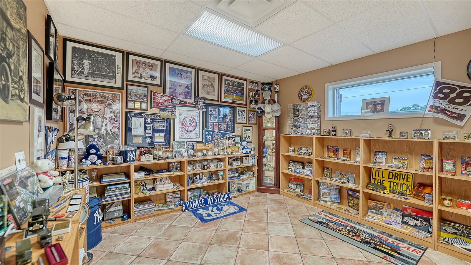 Image 60 of 74 For 2111 Whitfield Park Drive