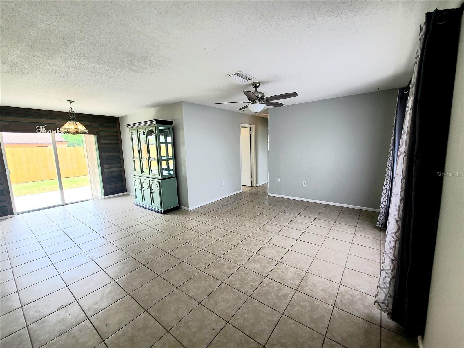 Image 2 of 13 For 3526 Southern Parkway W