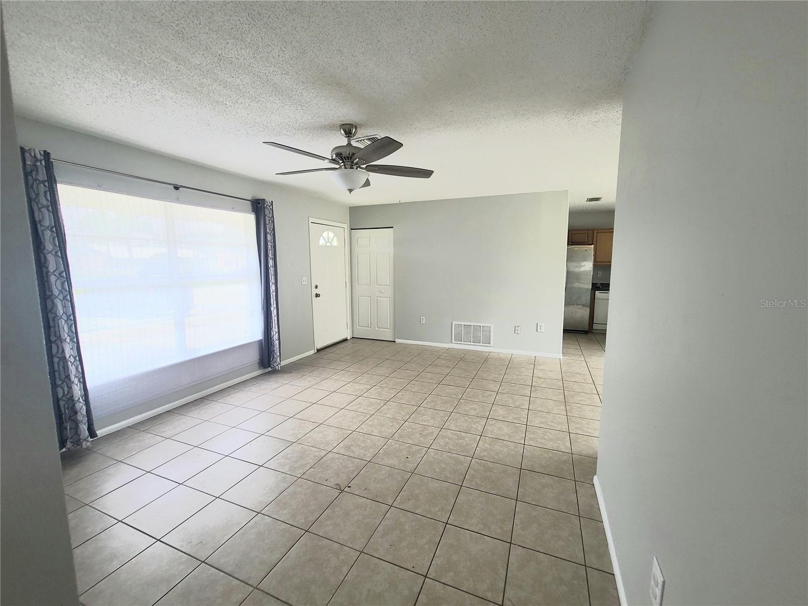 Image 3 of 13 For 3526 Southern Parkway W