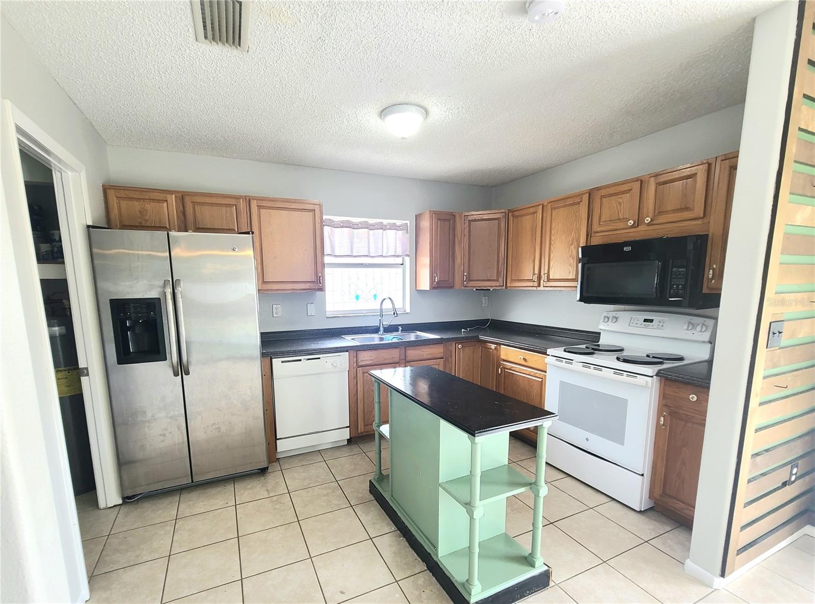 Image 6 of 13 For 3526 Southern Parkway W