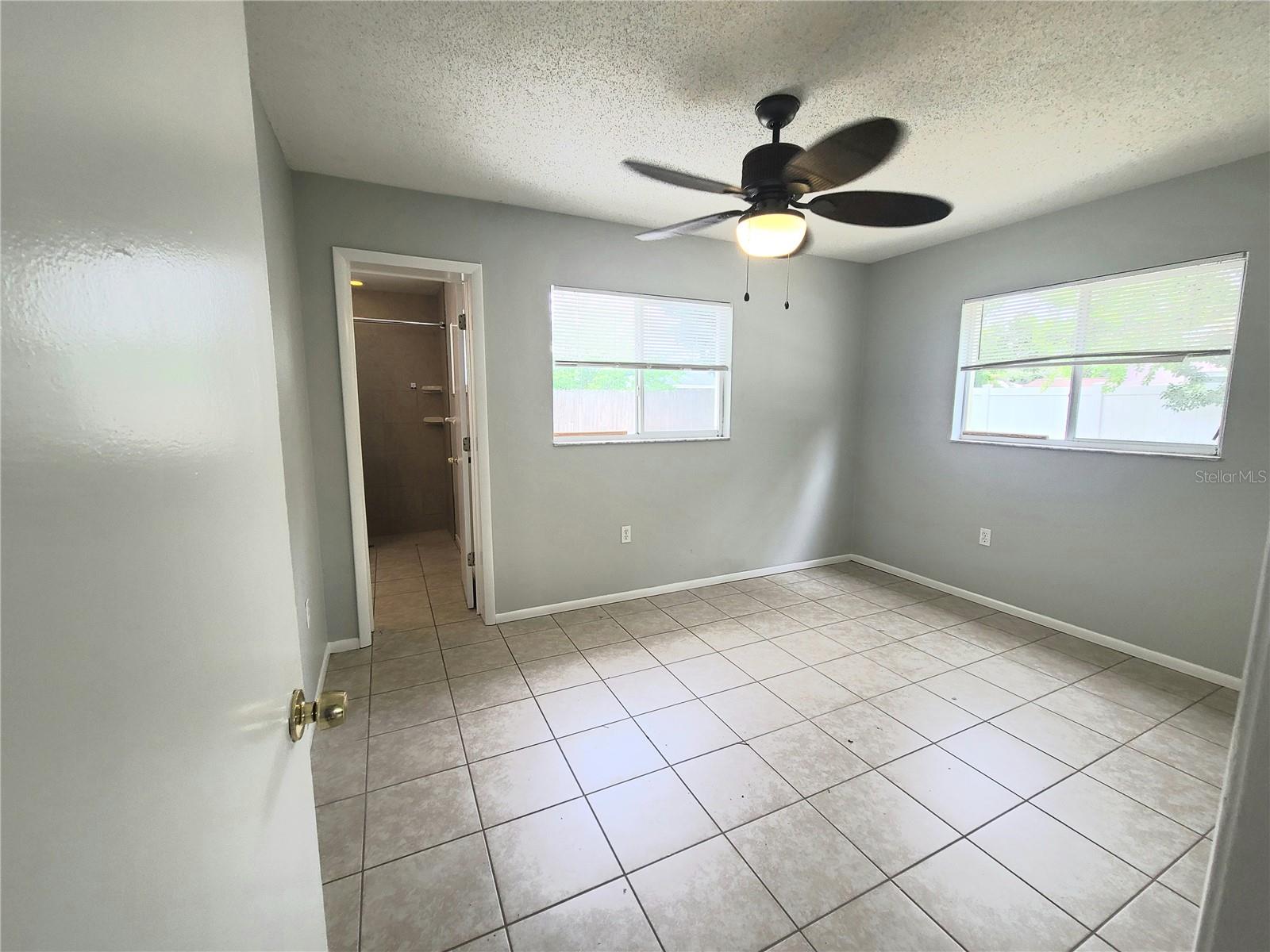 Image 7 of 13 For 3526 Southern Parkway W