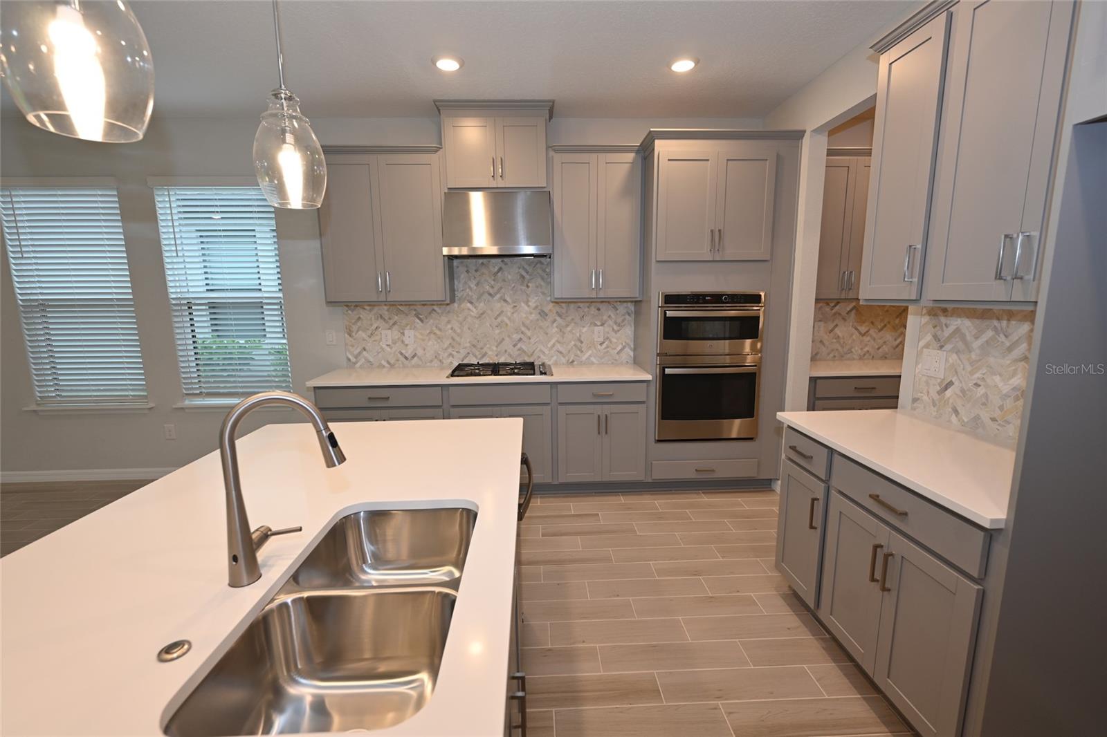 Image 11 of 45 For 5652 Blue Reef Place