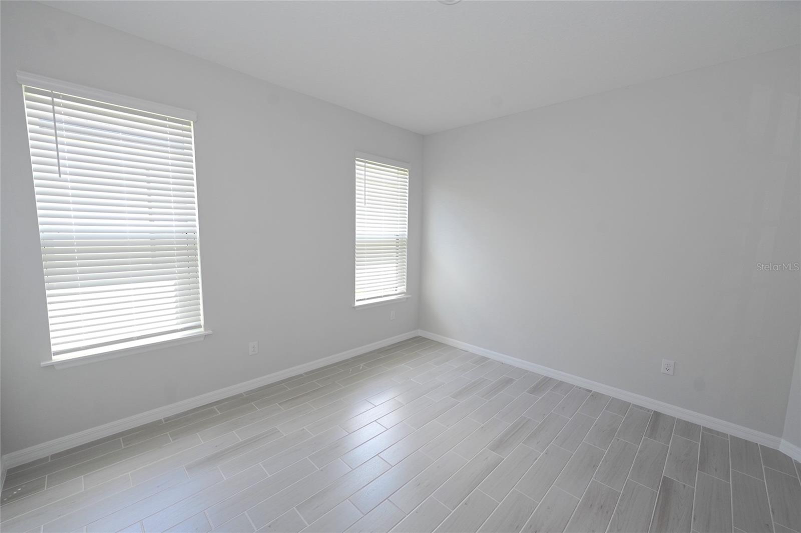 Image 15 of 45 For 5652 Blue Reef Place