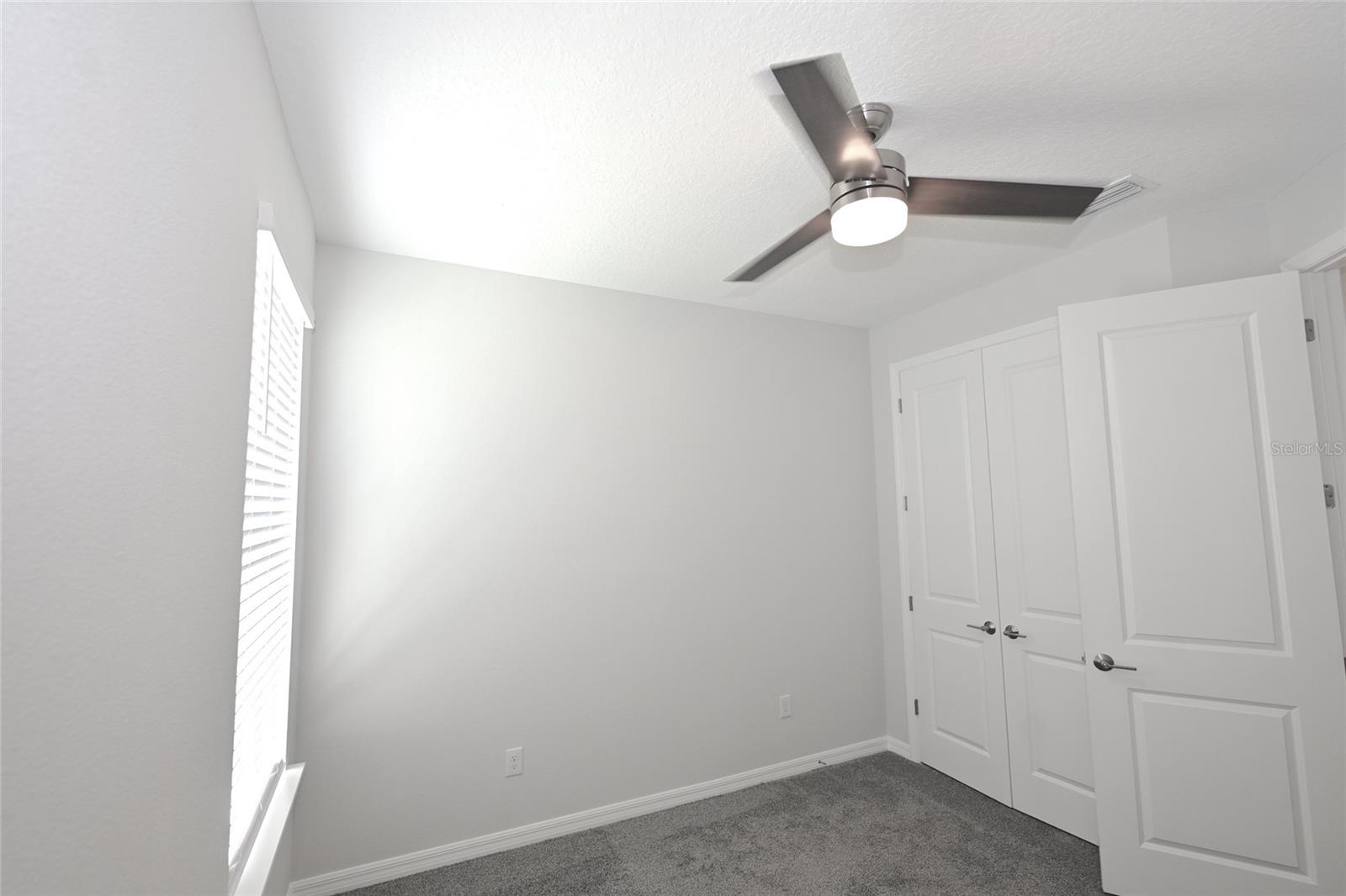 Image 17 of 45 For 5652 Blue Reef Place