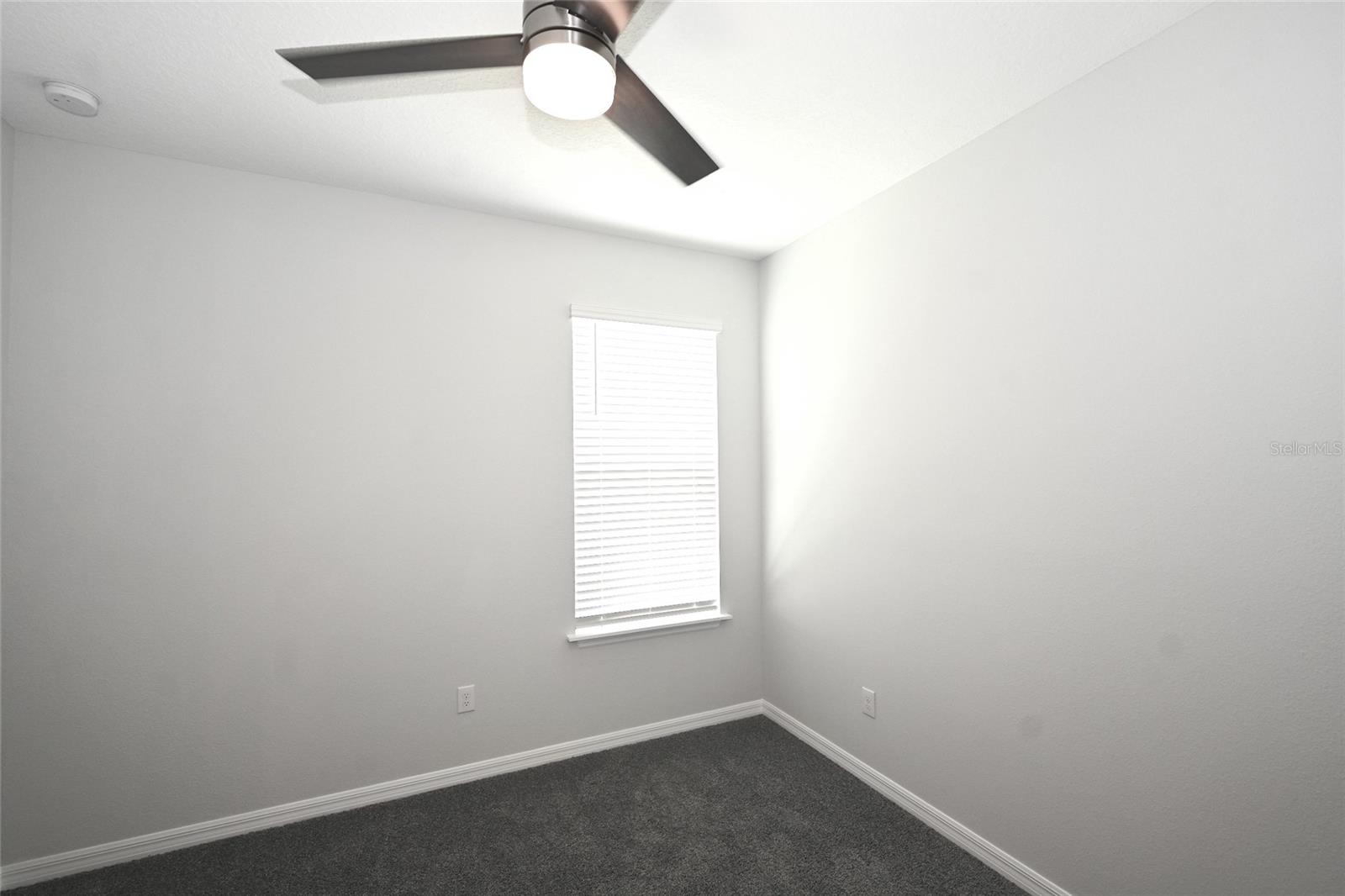 Image 20 of 45 For 5652 Blue Reef Place