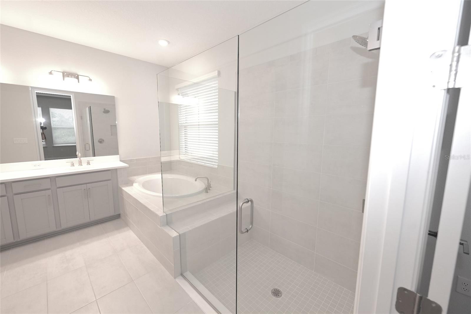 Image 22 of 45 For 5652 Blue Reef Place