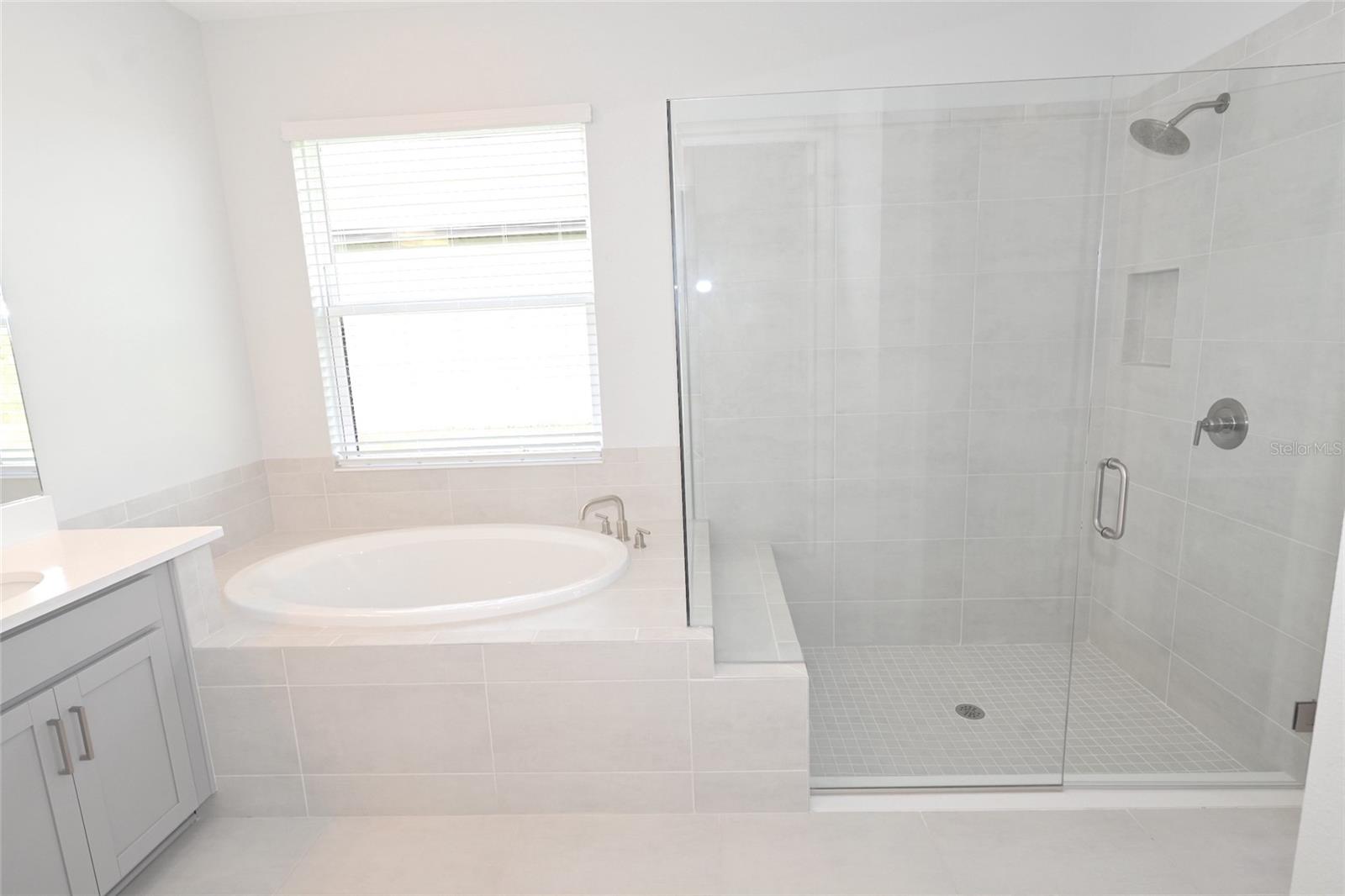 Image 26 of 45 For 5652 Blue Reef Place