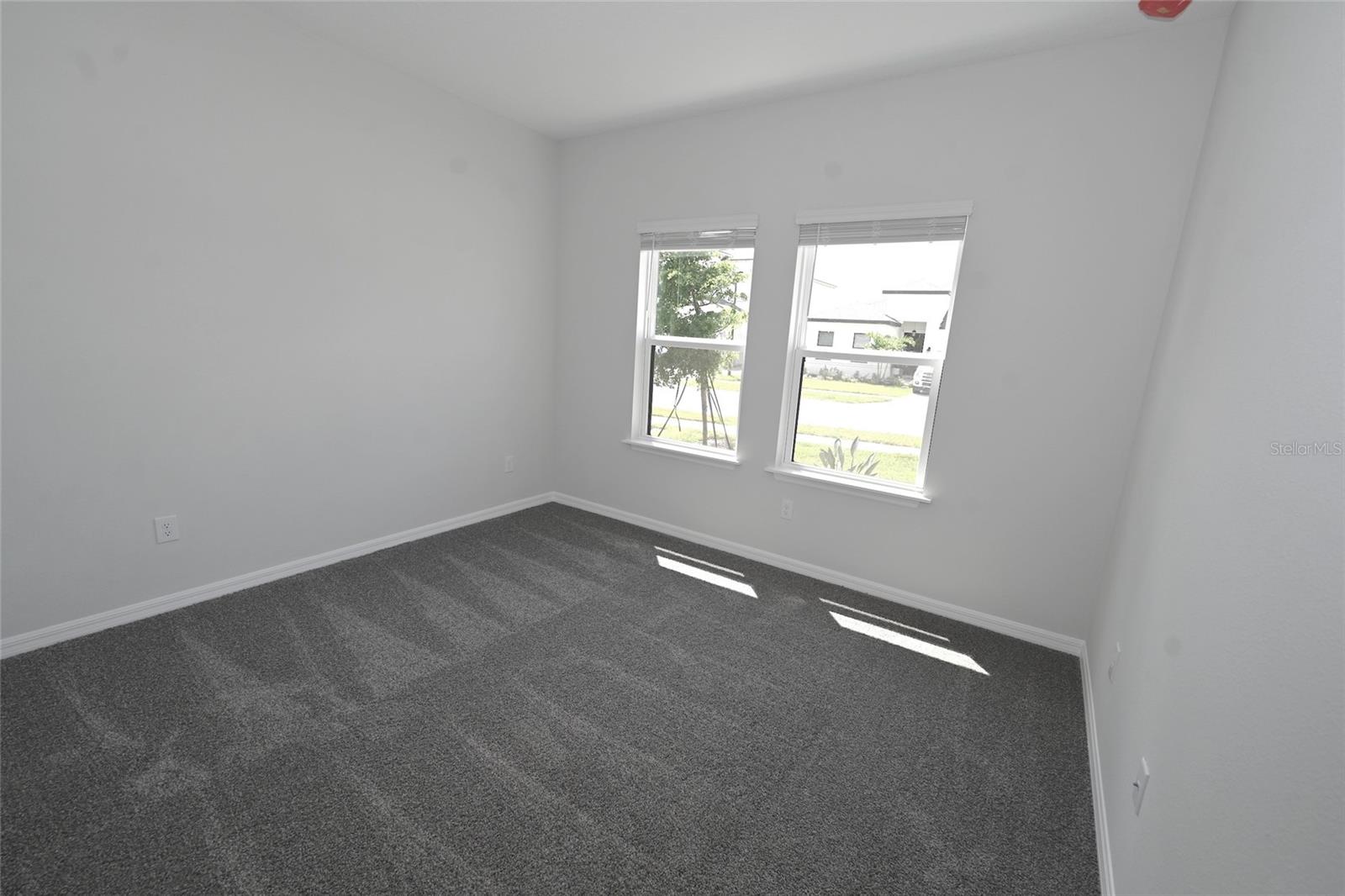 Image 29 of 45 For 5652 Blue Reef Place