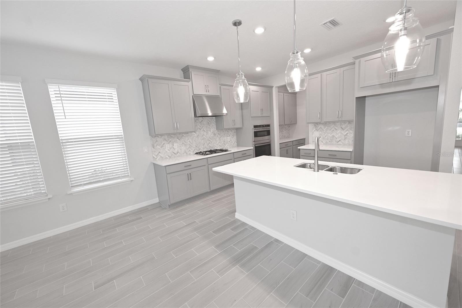 Image 9 of 45 For 5652 Blue Reef Place