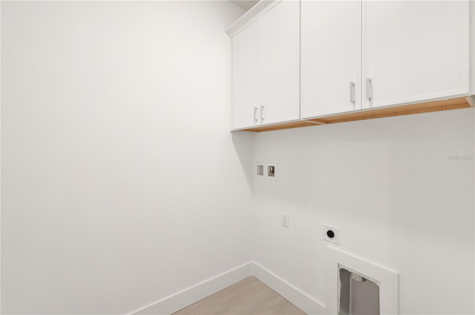 Image 32 of 45 For 9990 Key Haven Road