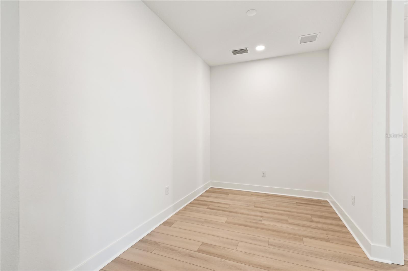 Image 33 of 45 For 9990 Key Haven Road