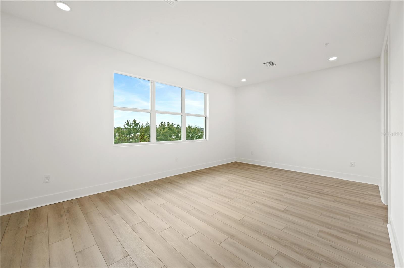 Image 34 of 45 For 9990 Key Haven Road