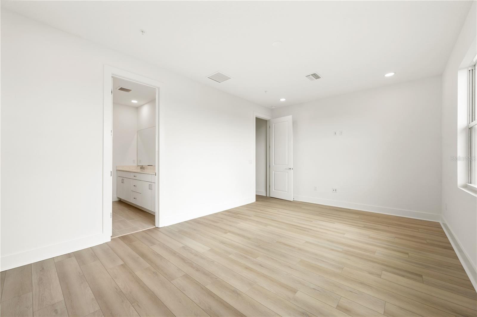 Image 36 of 45 For 9990 Key Haven Road