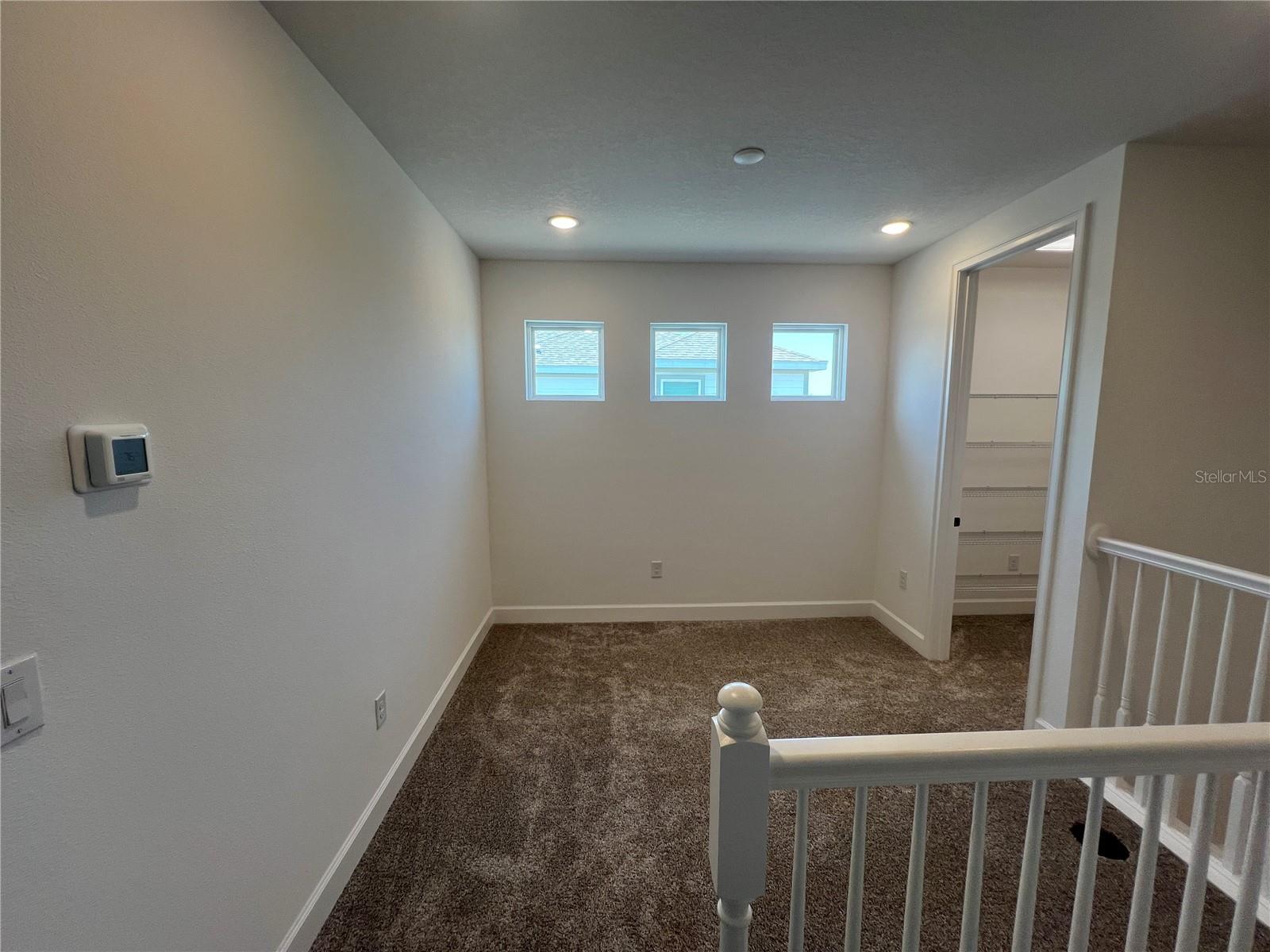 Image 14 of 22 For 931 Signet Drive