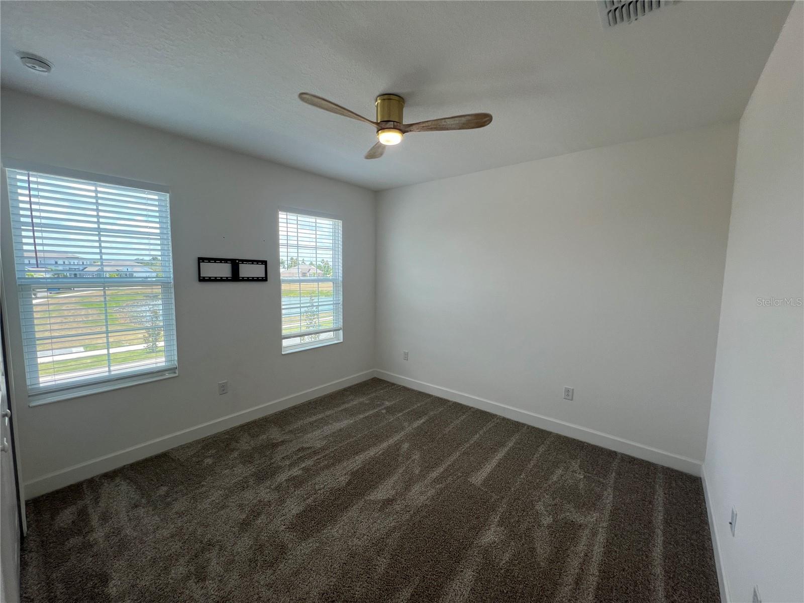 Image 19 of 22 For 931 Signet Drive