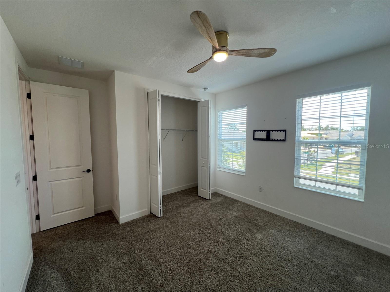 Image 20 of 22 For 931 Signet Drive