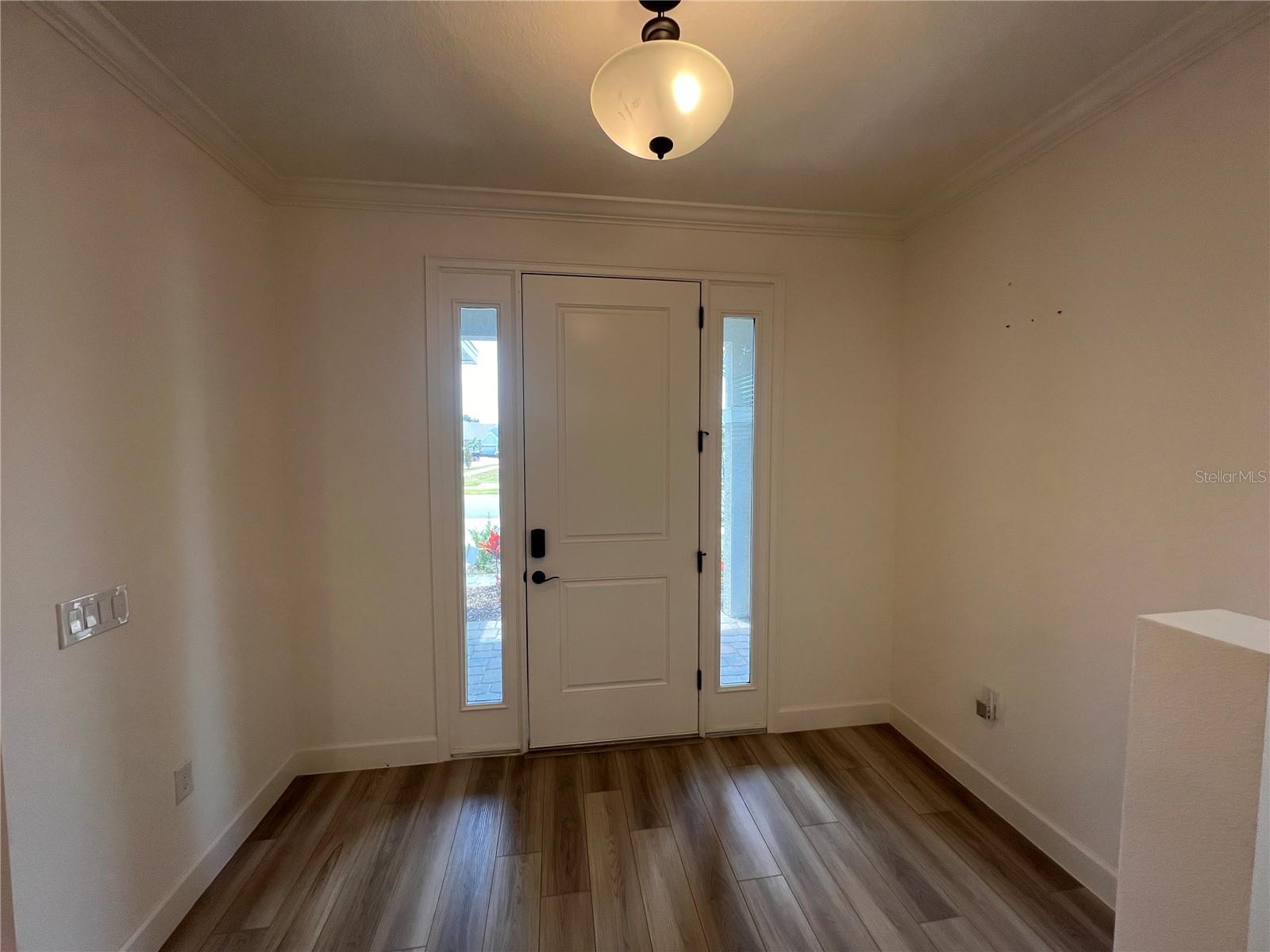 Image 3 of 22 For 931 Signet Drive