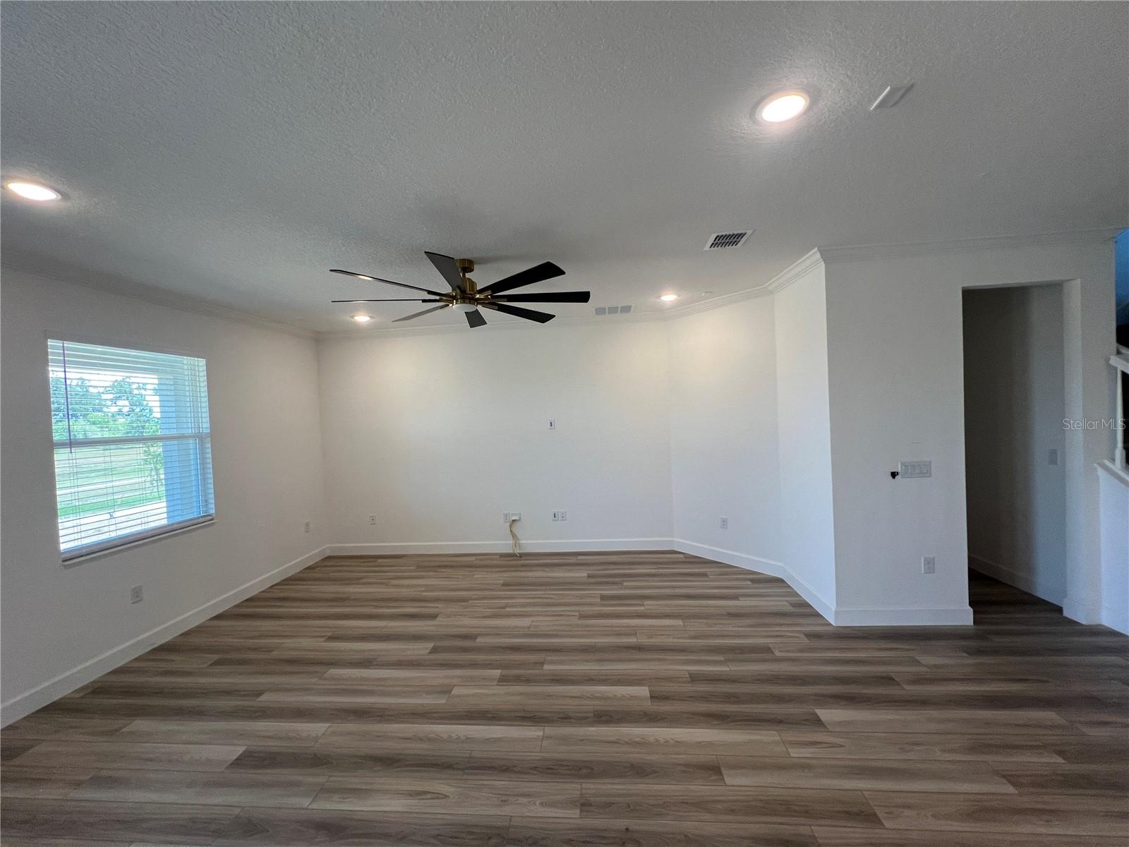 Image 5 of 22 For 931 Signet Drive
