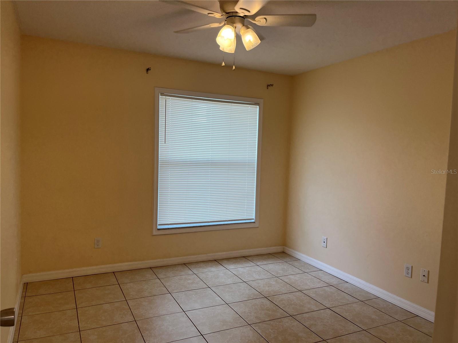 Image 3 of 20 For 11027 2nd Avenue E