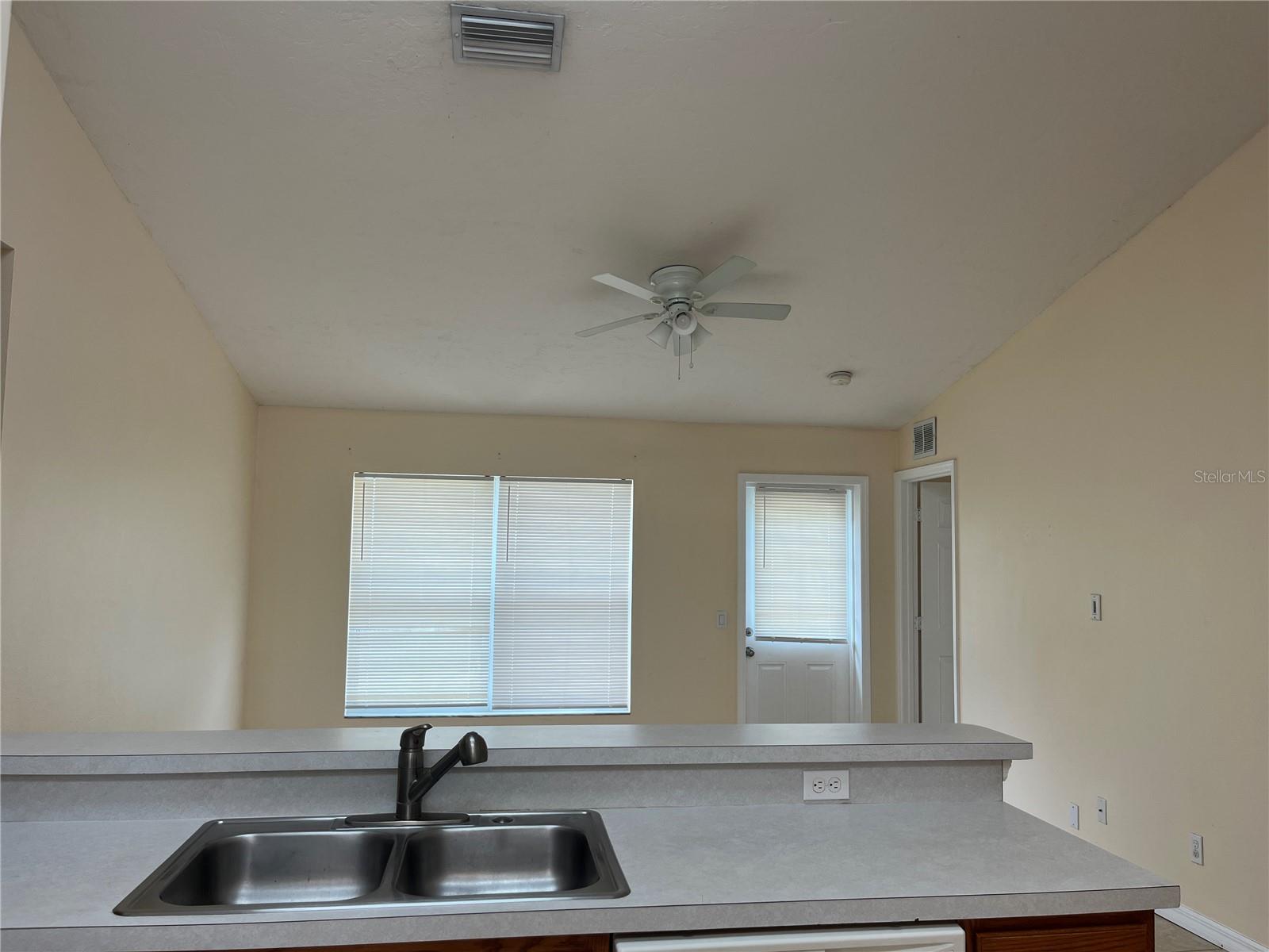 Image 9 of 20 For 11027 2nd Avenue E