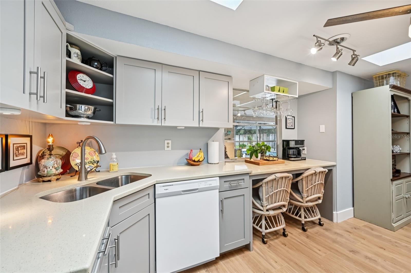Image 12 of 39 For 6002 34th Avenue W