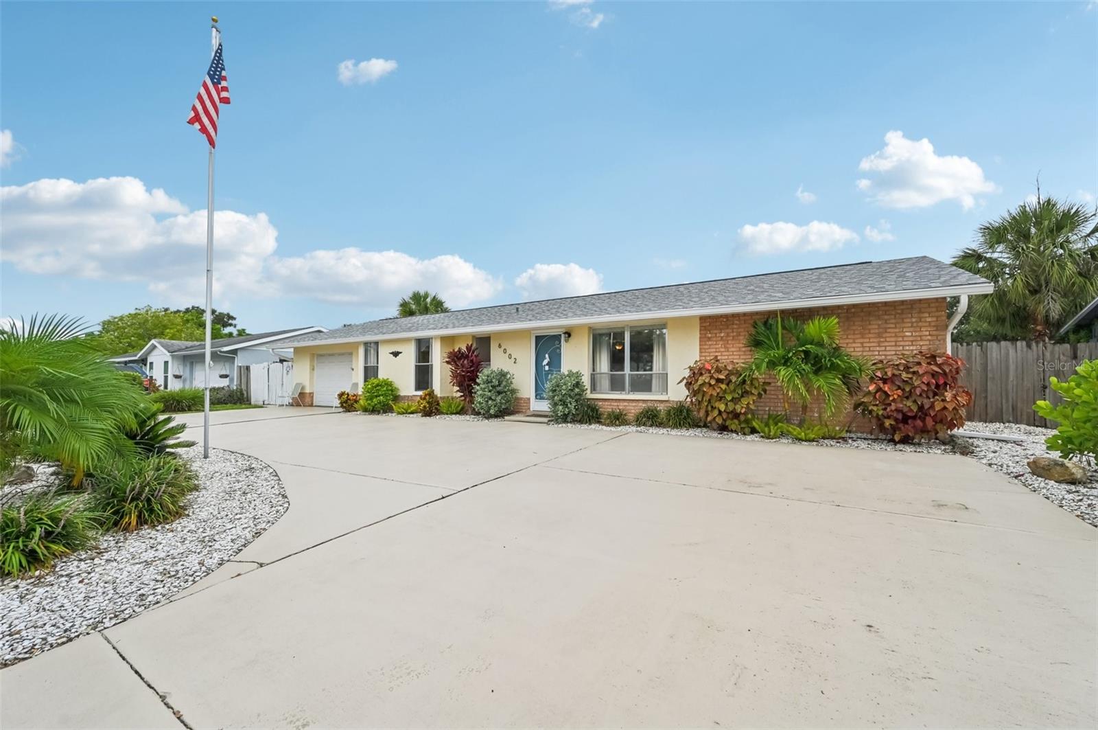 Image 2 of 39 For 6002 34th Avenue W