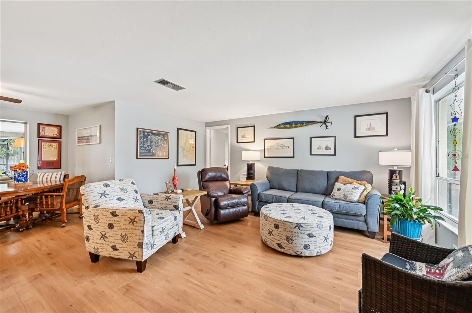 Image 4 of 39 For 6002 34th Avenue W