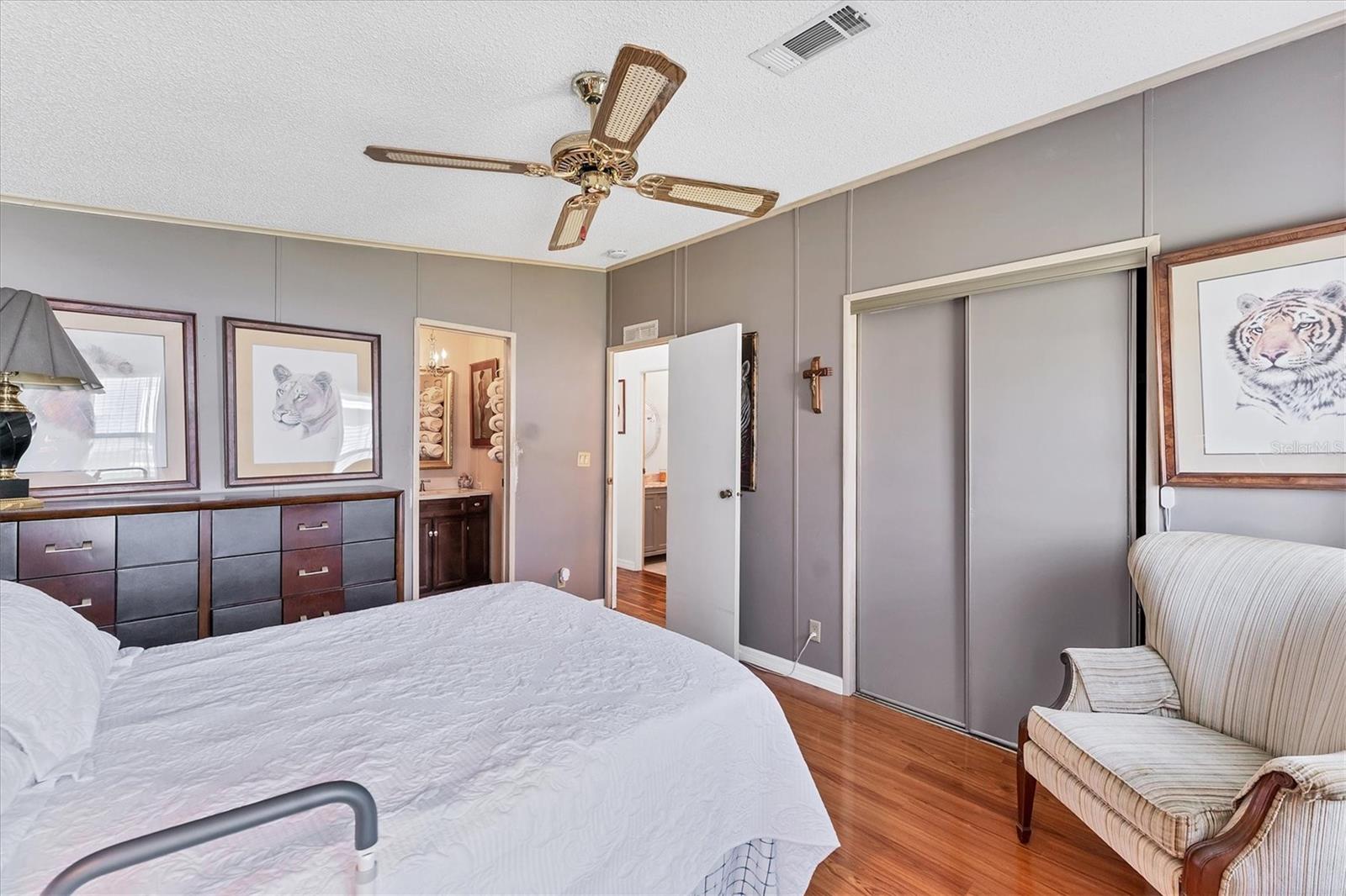 Image 20 of 51 For 5707 45th Street E 136
