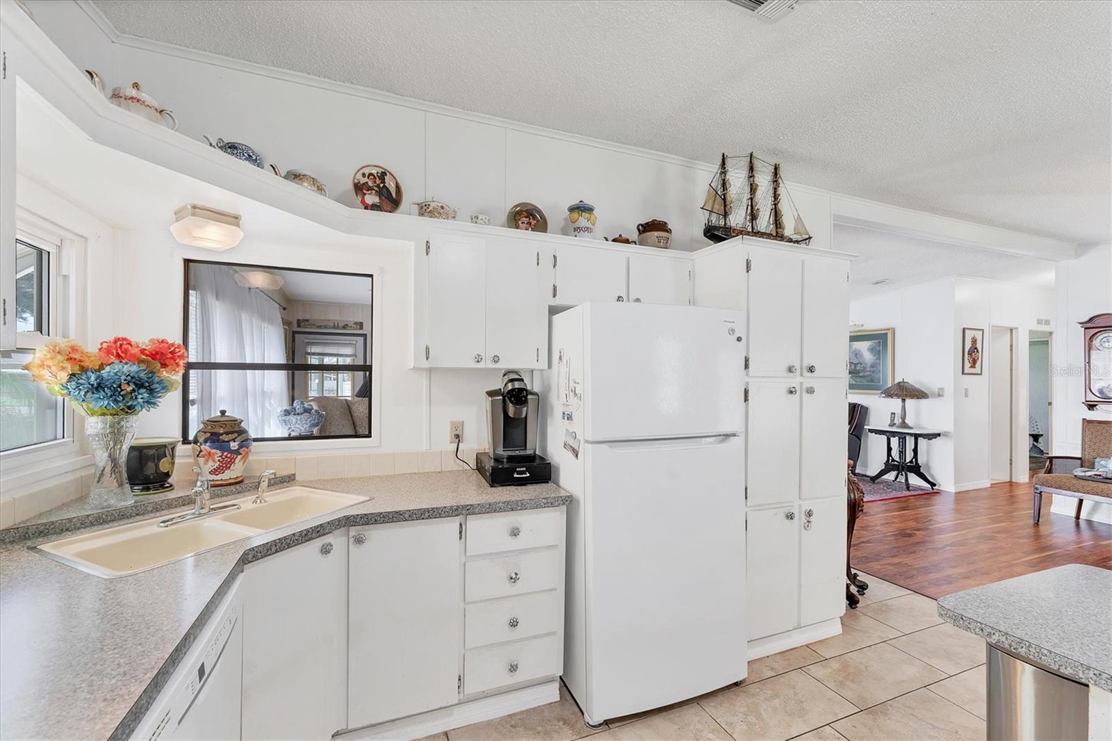 Image 7 of 51 For 5707 45th Street E 136