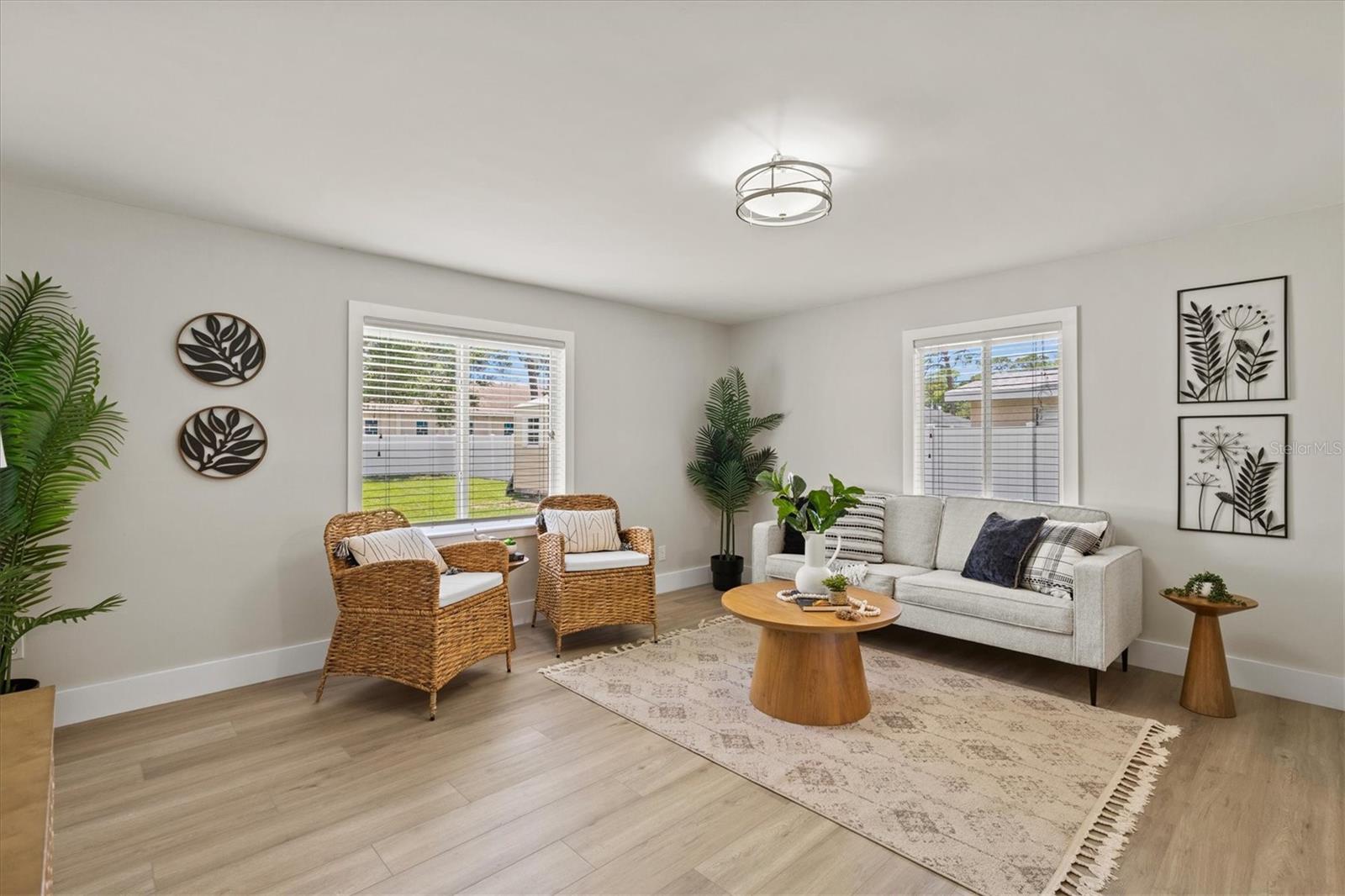 Image 17 of 74 For 2432 Aspinwall Street