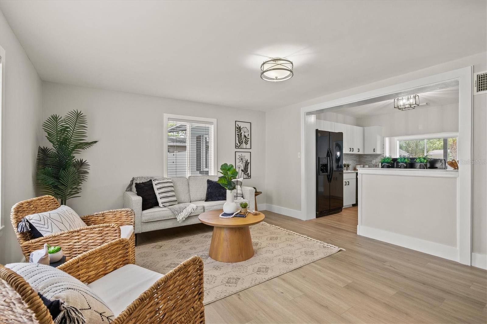 Image 18 of 74 For 2432 Aspinwall Street