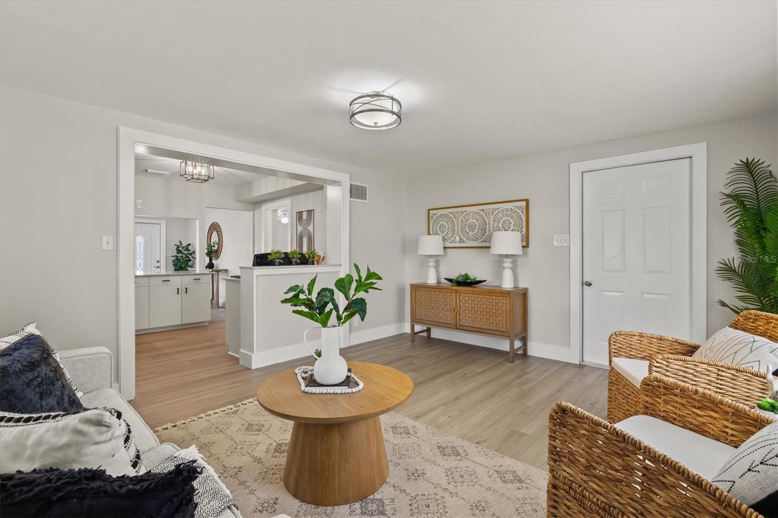 Image 19 of 74 For 2432 Aspinwall Street