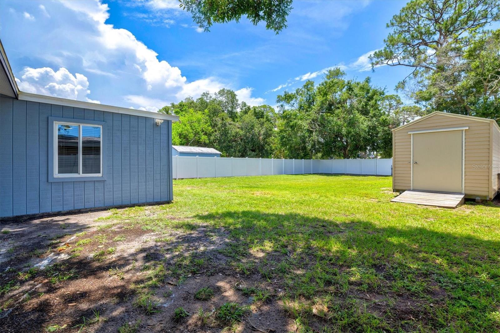 Image 41 of 74 For 2432 Aspinwall Street