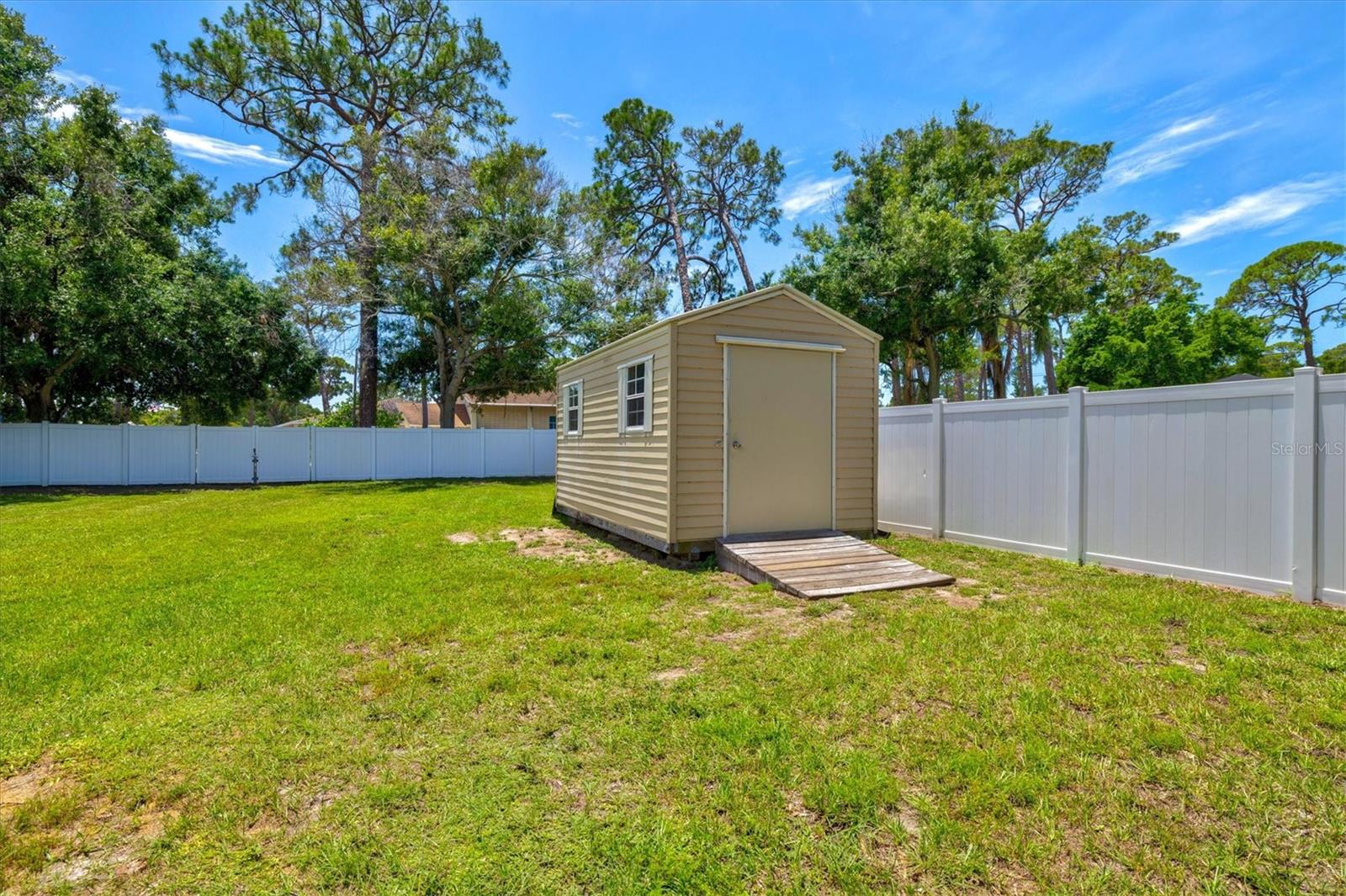 Image 43 of 74 For 2432 Aspinwall Street