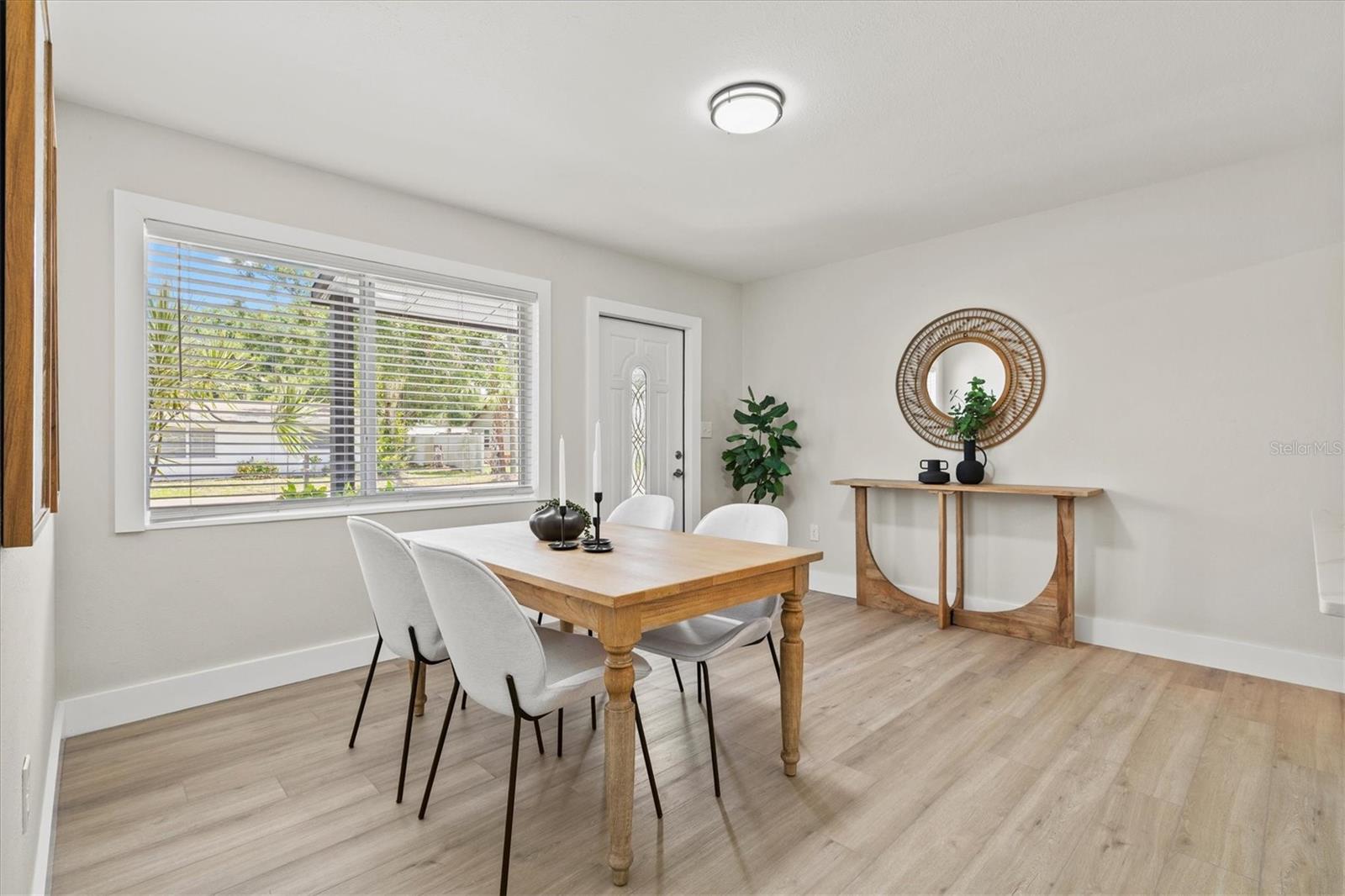 Image 7 of 74 For 2432 Aspinwall Street