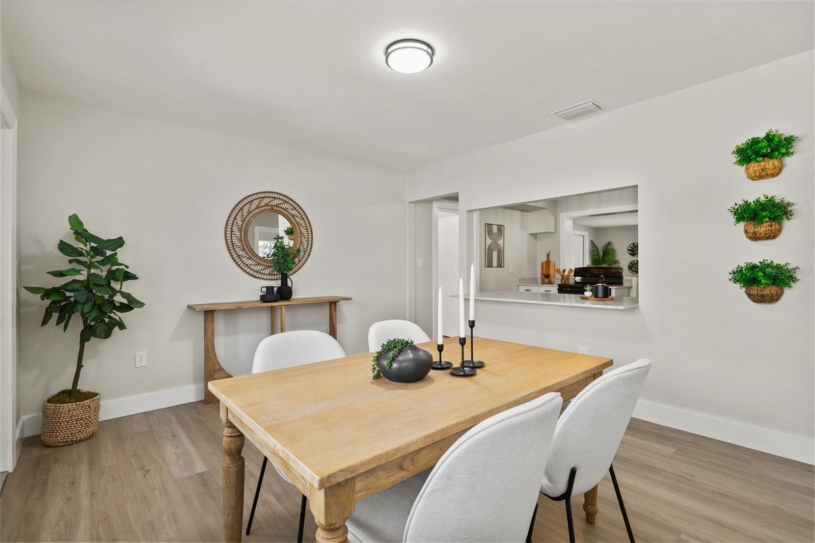 Image 8 of 74 For 2432 Aspinwall Street