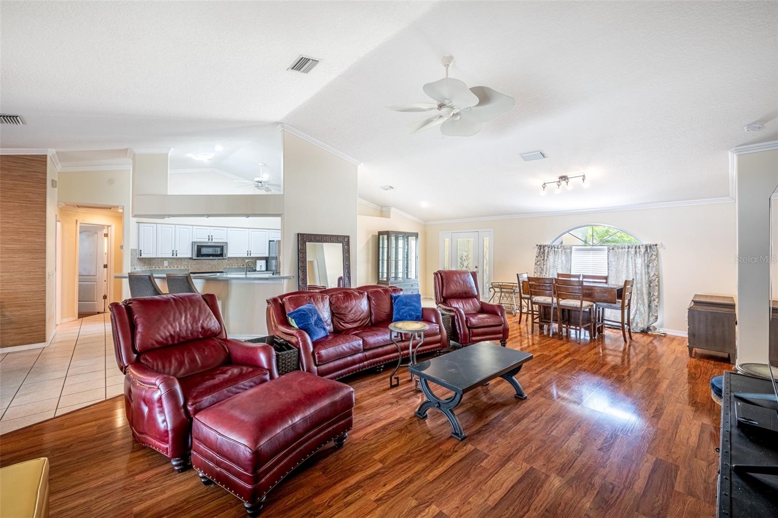 Image 10 of 50 For 604 129th Street Ne