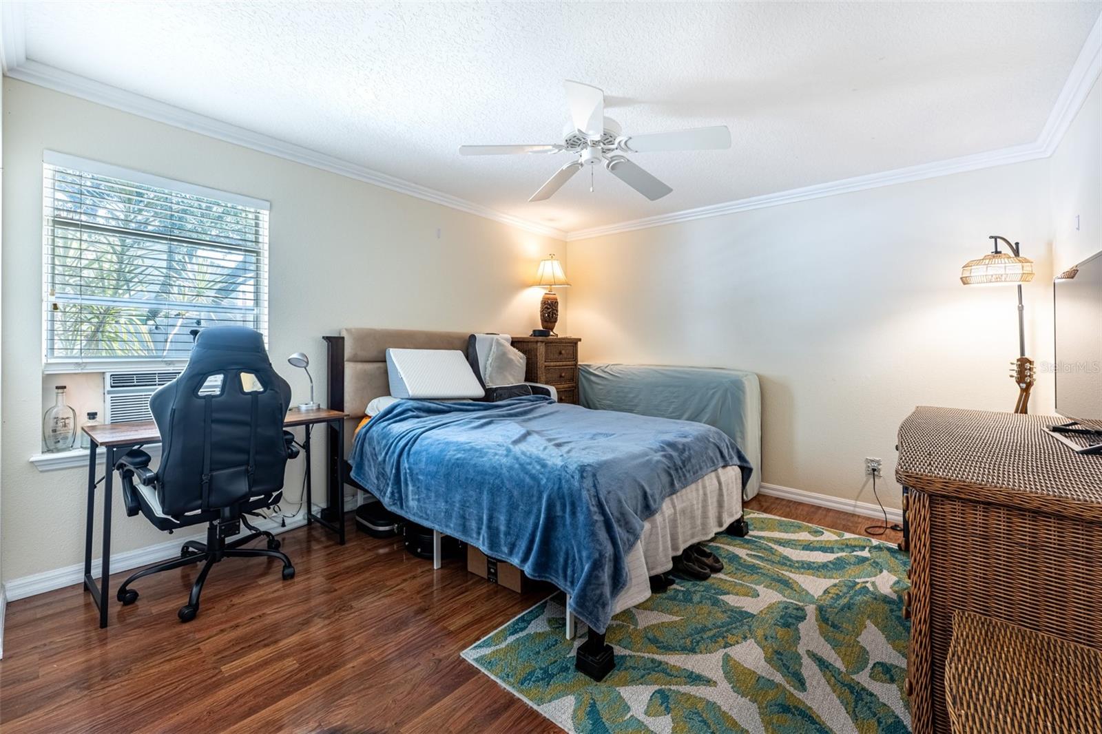 Image 22 of 50 For 604 129th Street Ne