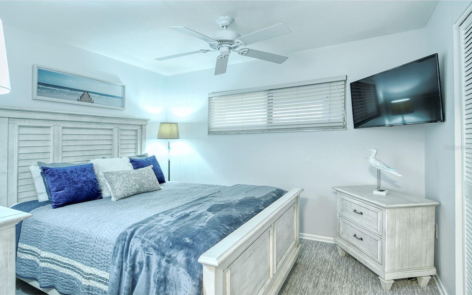Image 28 of 68 For 925 Beach Road 408