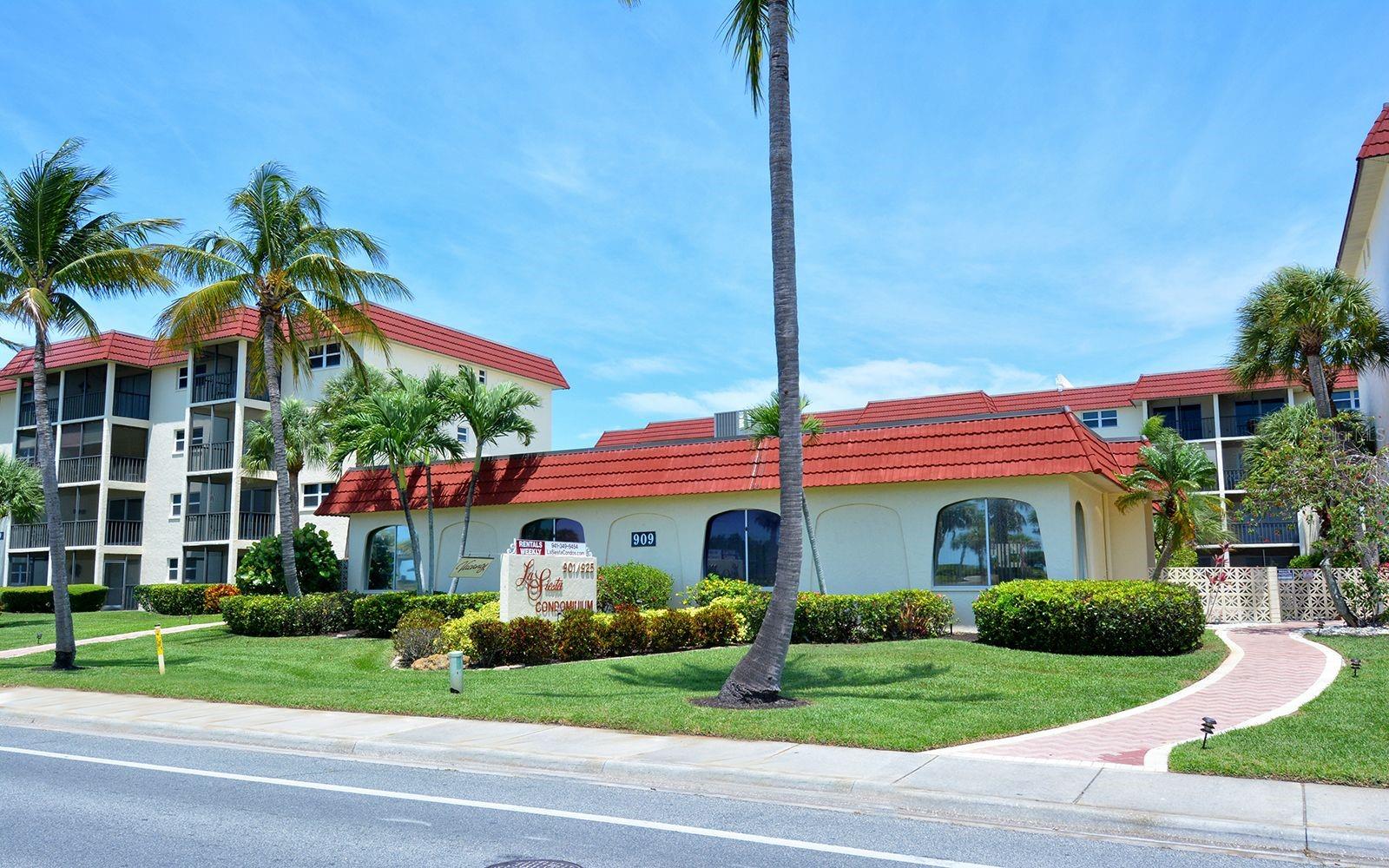 Image 54 of 68 For 925 Beach Road 408