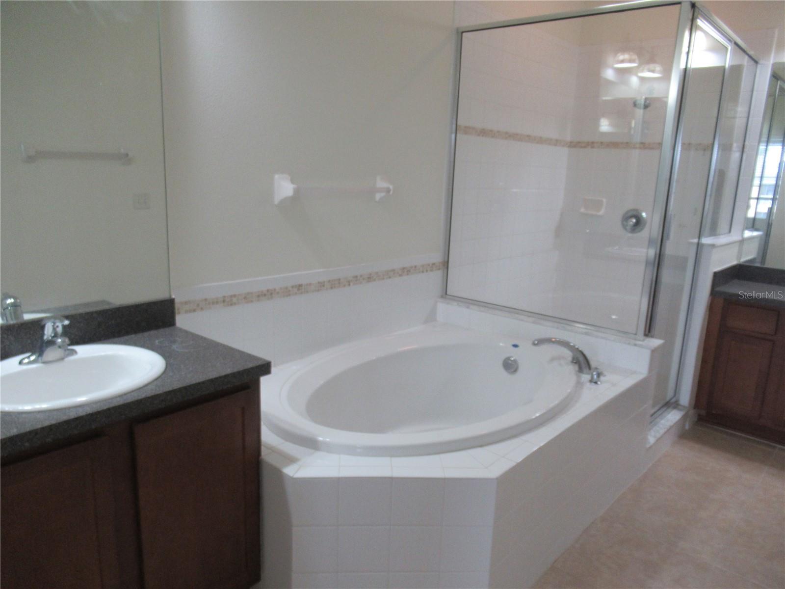 Image 5 of 24 For 8727 Karpeal Drive 1005