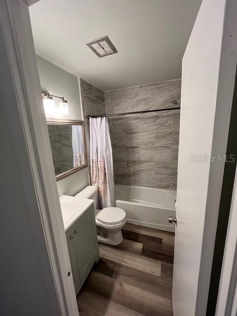 Image 17 of 37 For 3504 Beneva Road 209