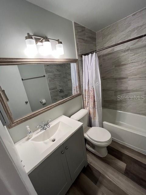 Image 18 of 37 For 3504 Beneva Road 209