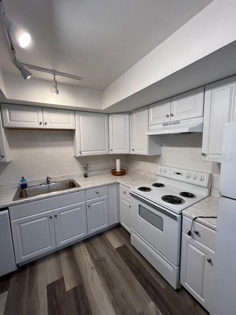 Image 4 of 37 For 3504 Beneva Road 209